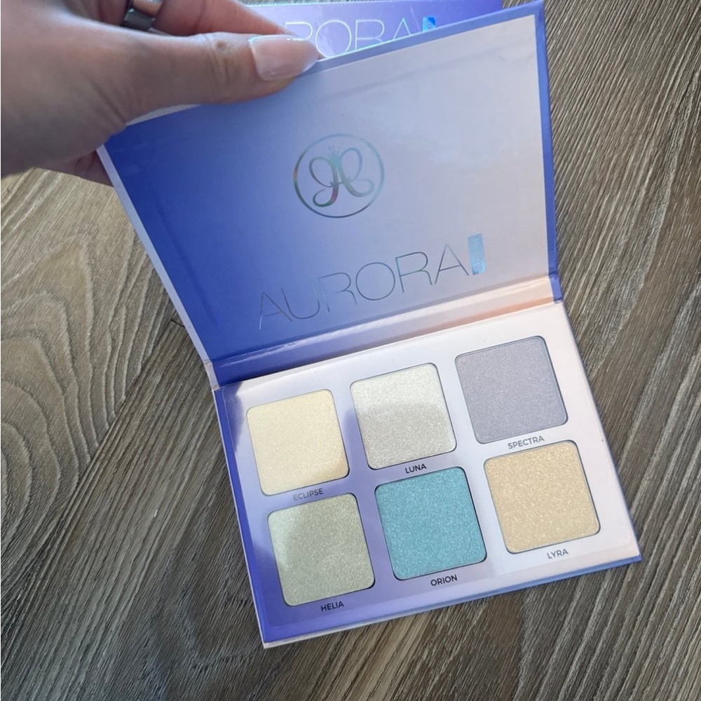 New Anastasia Beverly Hills Aurora Palette - Picture 3 of 3